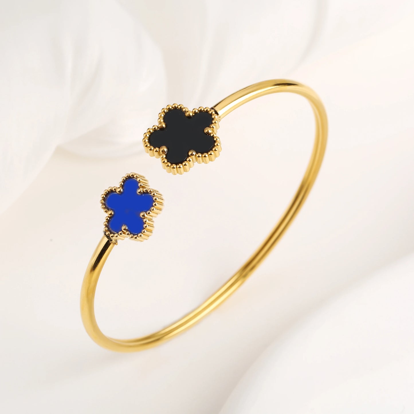 18K Gold Plated Clover Flower Bangle
