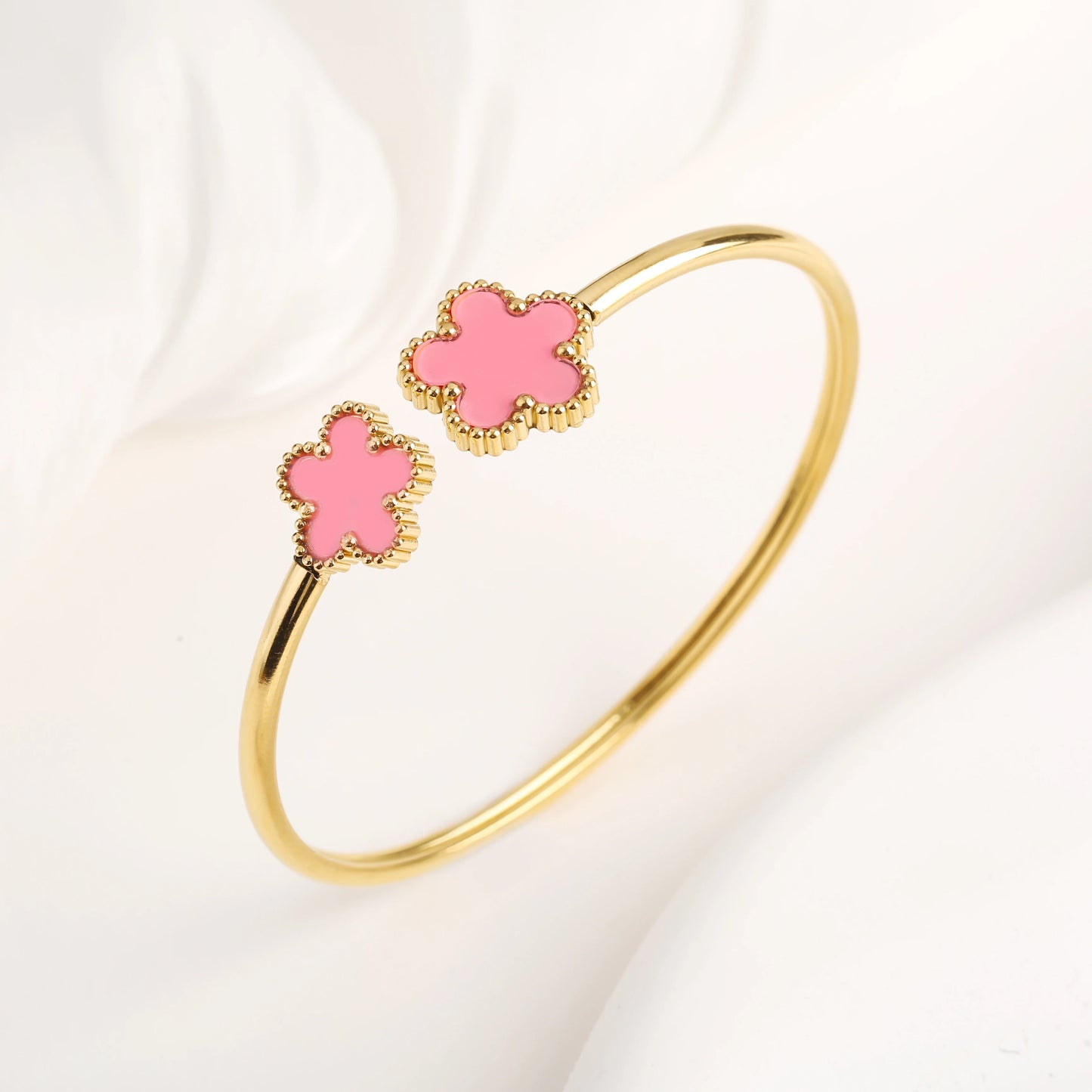 18K Gold Plated Clover Flower Bangle