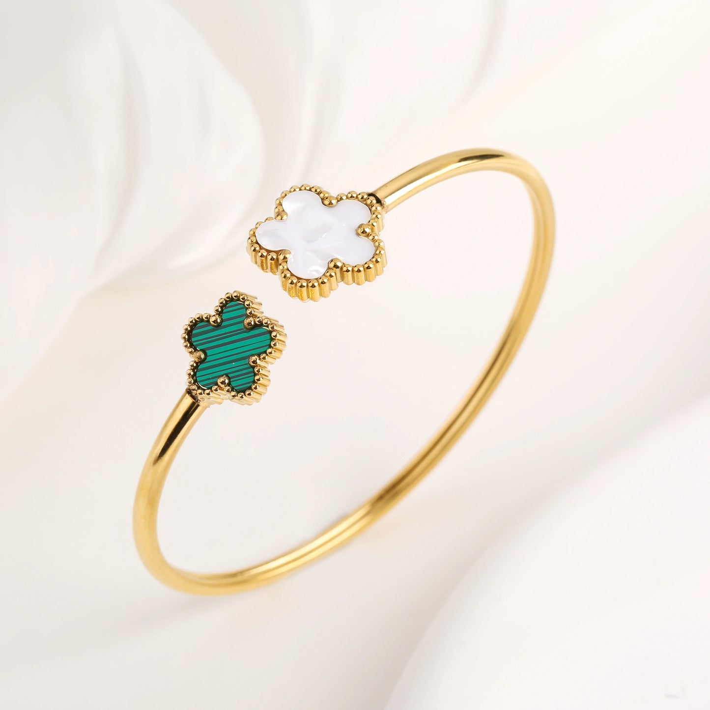 18K Gold Plated Clover Flower Bangle