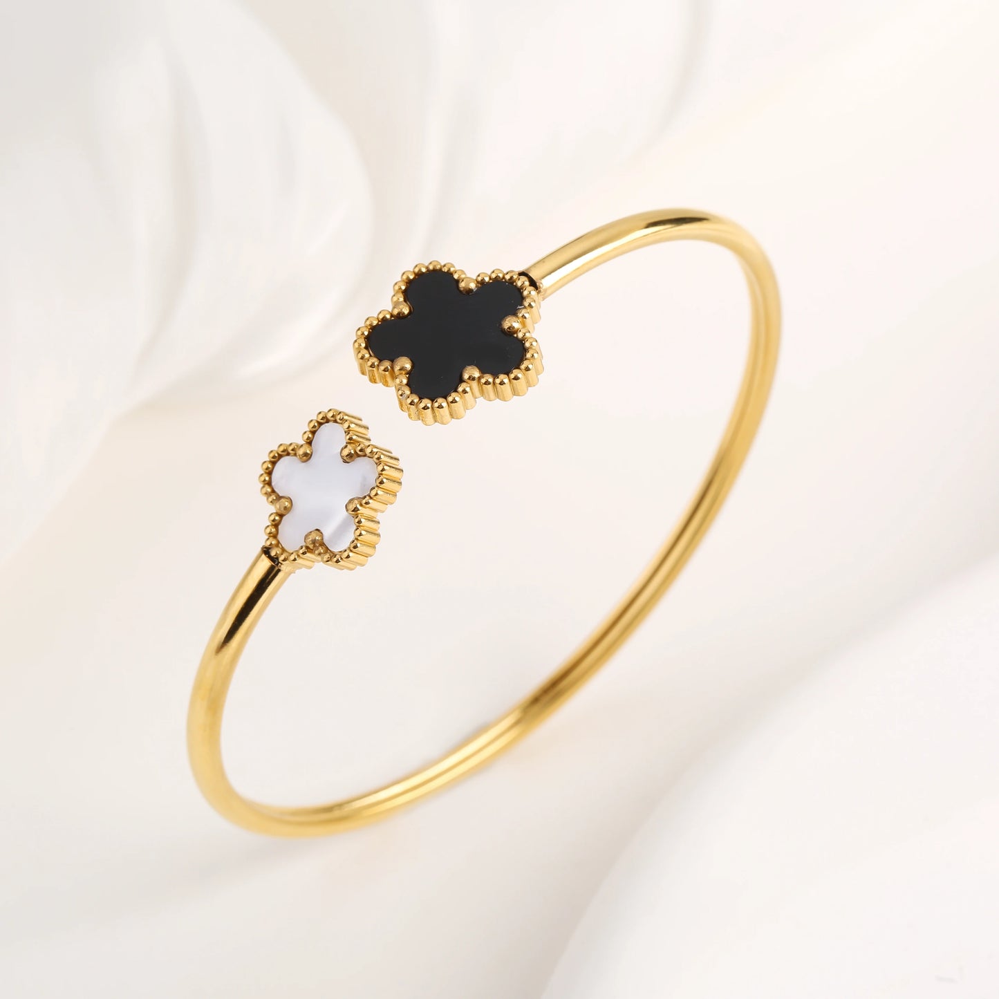 18K Gold Plated Clover Flower Bangle