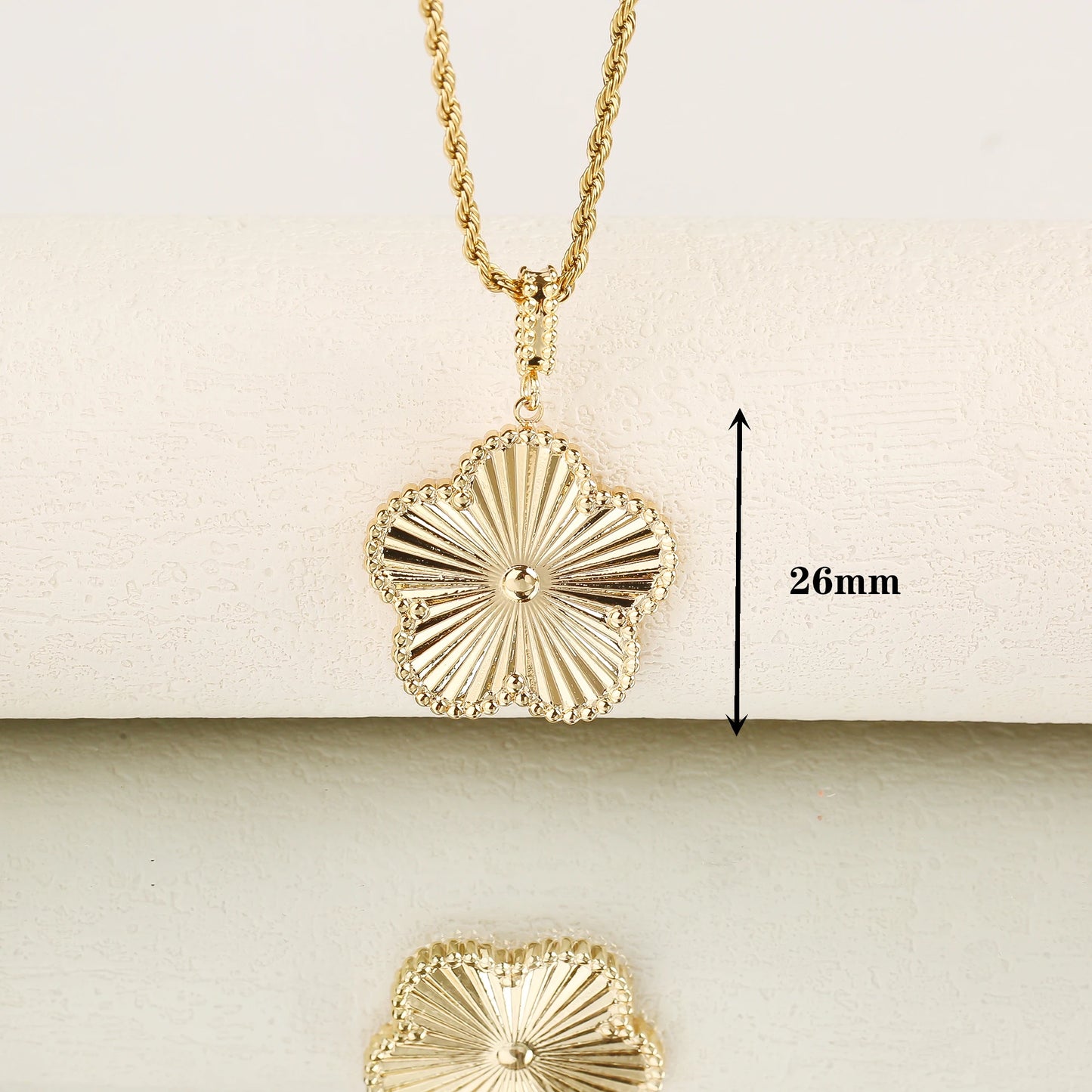 Classic Clover Pendant Necklace