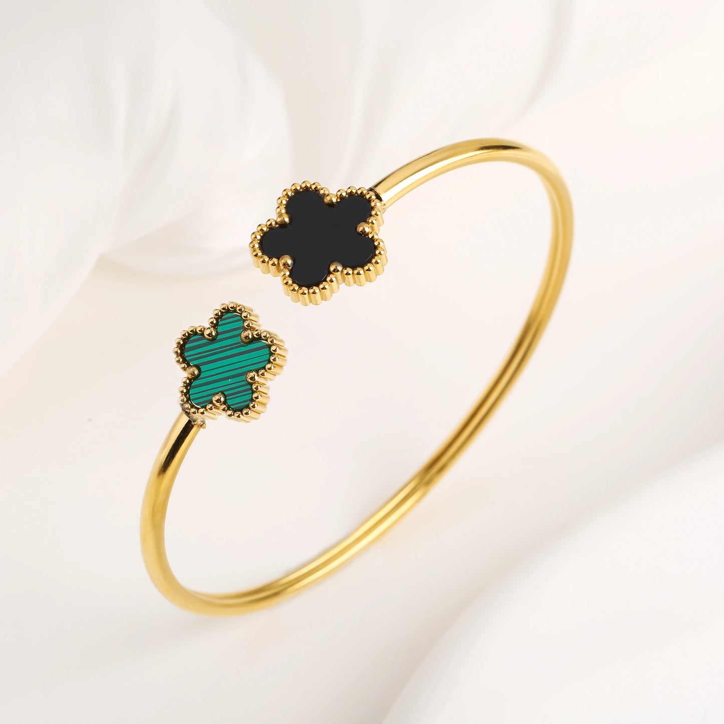 18K Gold Plated Clover Flower Bangle