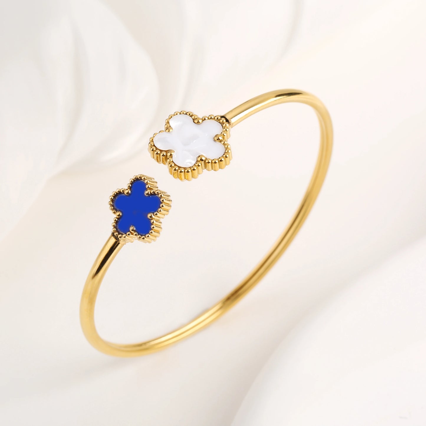 18K Gold Plated Clover Flower Bangle
