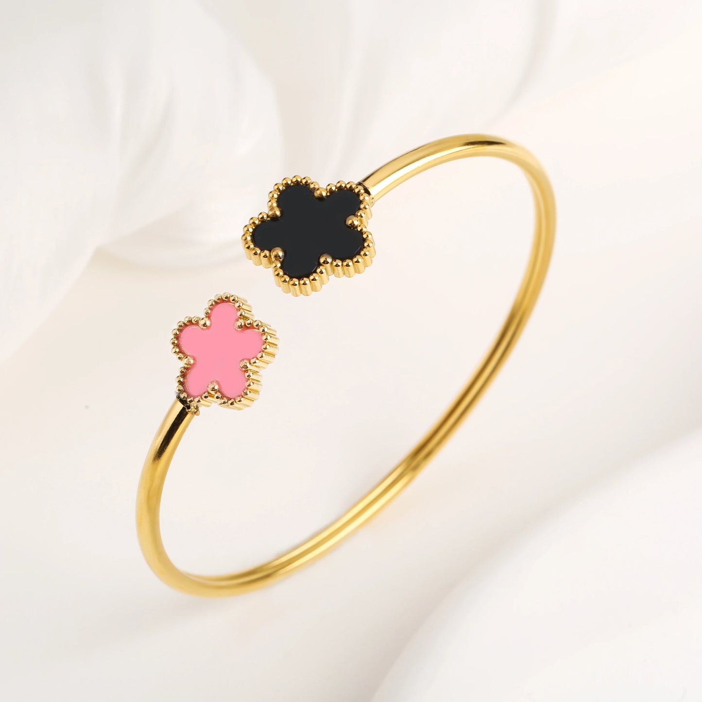 18K Gold Plated Clover Flower Bangle